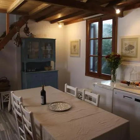 Gold And Blue Tinos House 아기오스 소스티스