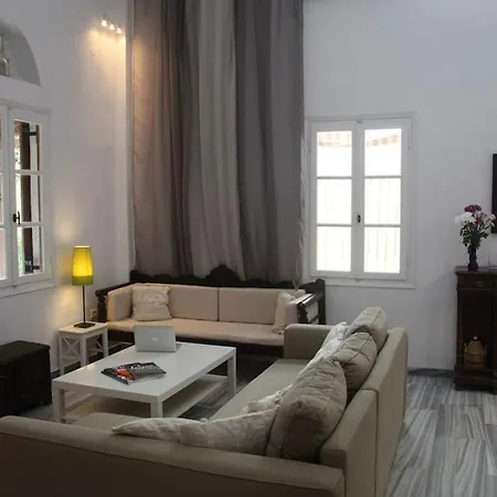 Gold And Blue Tinos House 4*